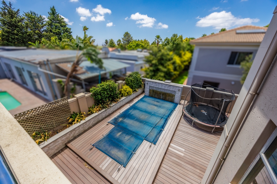 4 Bedroom Property for Sale in Vierlanden Western Cape